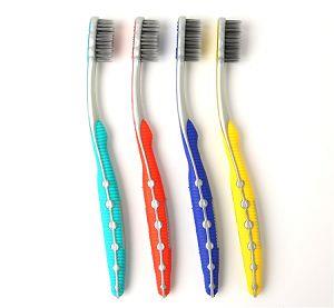 priljubljena zobna ščetka za odrasle (001) popular charcoal adult toothbrush(001)